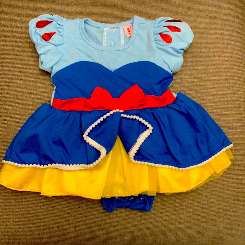 Baby princess costume. Size 3 months